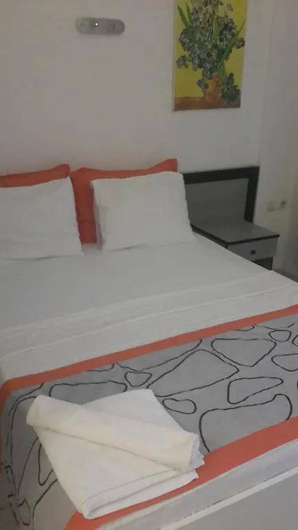 Cemre Hotel 터그트레이스