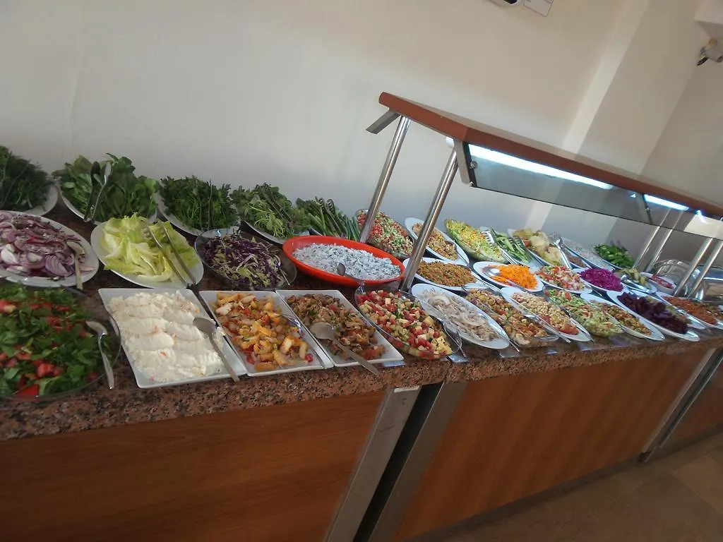 Cemre Hotel 터그트레이스