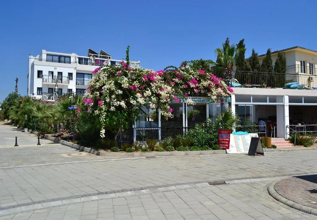 Cemre Hotel 터그트레이스