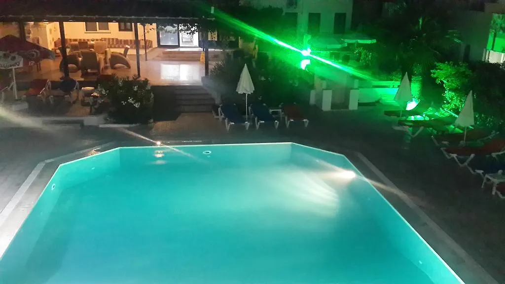 **  Cemre Hotel Turgutreis Turecko