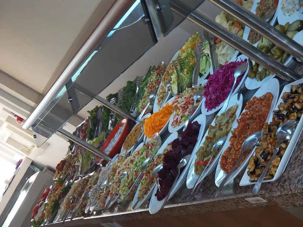 **  Cemre Hotel Turgutreis Turecko
