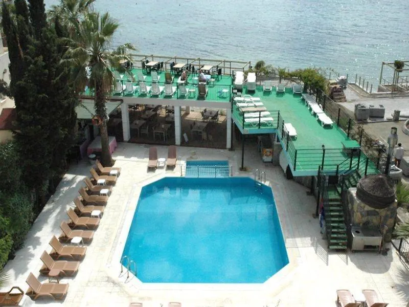 Cemre Hotel Turgutreis 2*,